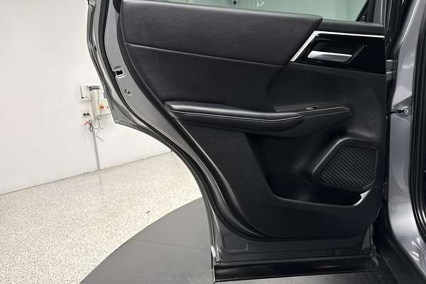2023 Mitsubishi Outlander Black Edition ZM