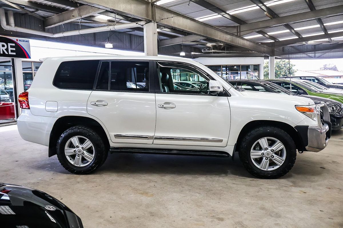 2013 Toyota Landcruiser Sahara VDJ200R