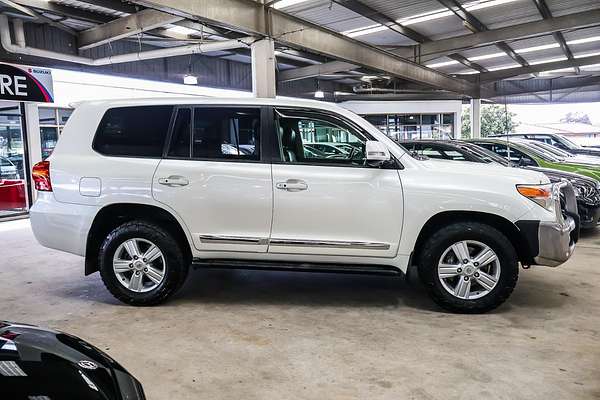 2013 Toyota Landcruiser Sahara VDJ200R
