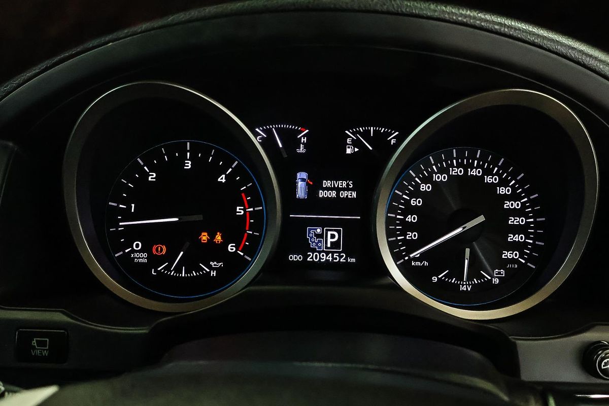 2013 Toyota Landcruiser Sahara VDJ200R