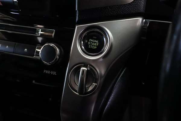 2013 Toyota Landcruiser Sahara VDJ200R