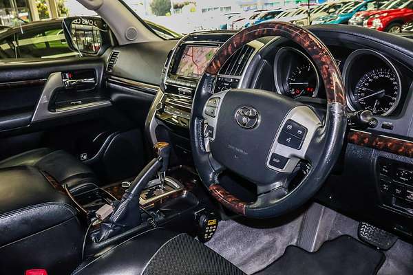 2013 Toyota Landcruiser Sahara VDJ200R