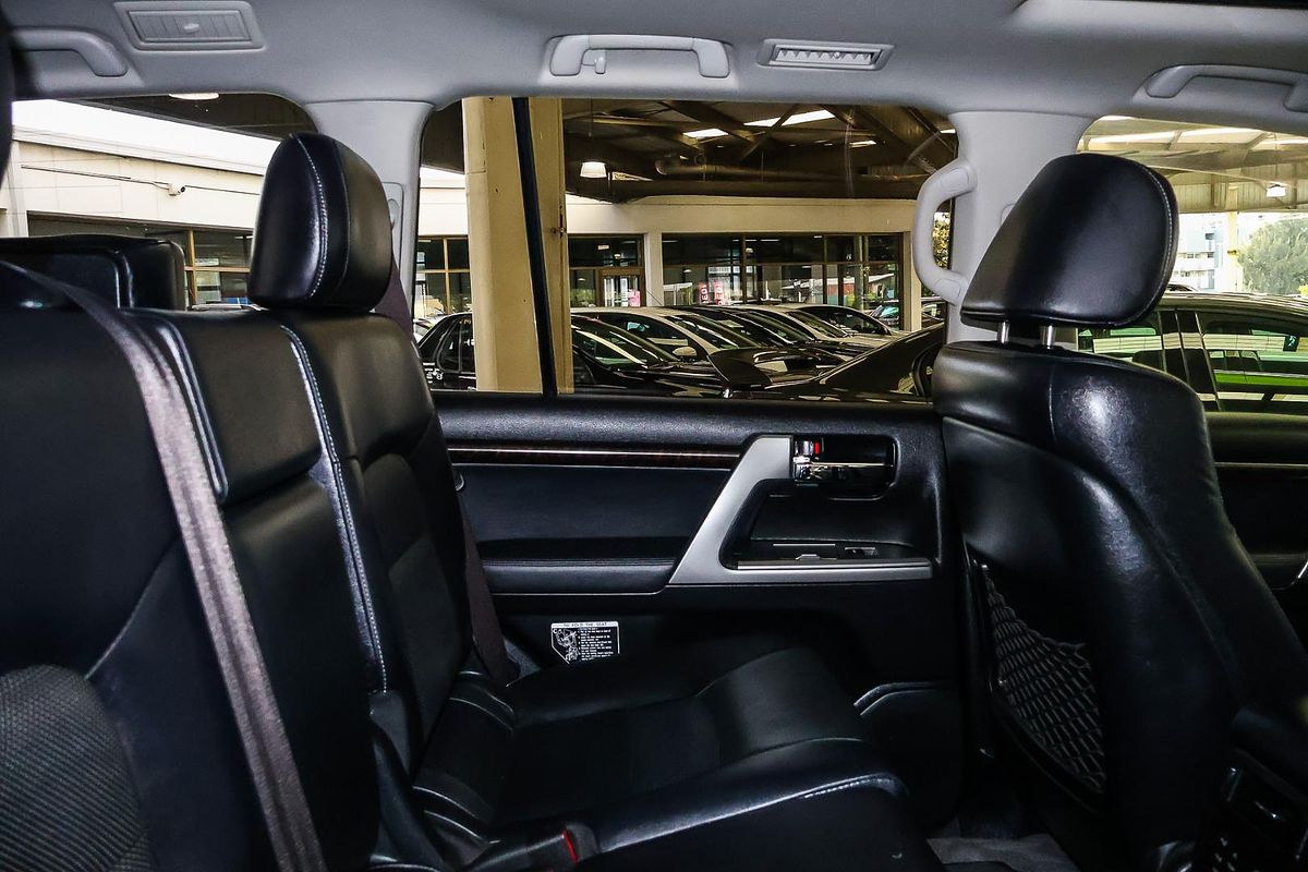 2013 Toyota Landcruiser Sahara VDJ200R