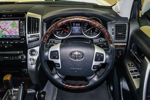 2013 Toyota Landcruiser Sahara VDJ200R