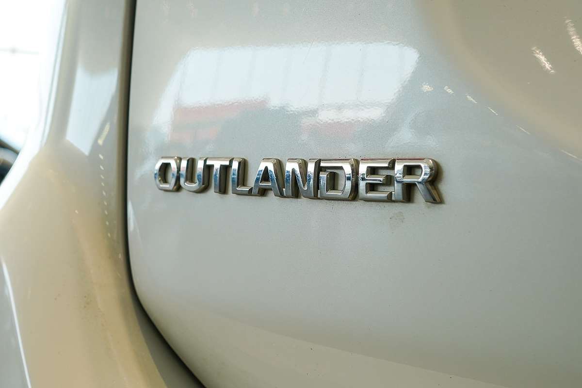 2017 Mitsubishi Outlander Exceed ZK