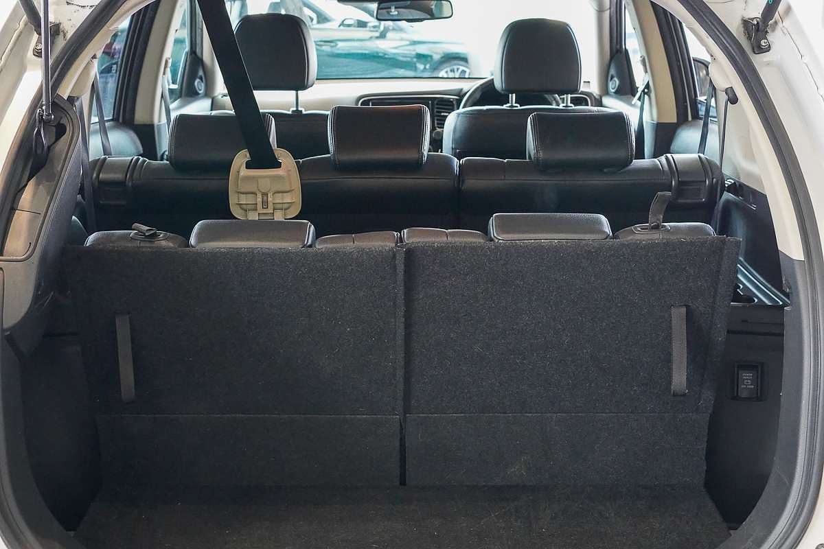 2017 Mitsubishi Outlander Exceed ZK