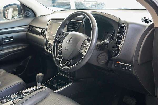 2017 Mitsubishi Outlander Exceed ZK