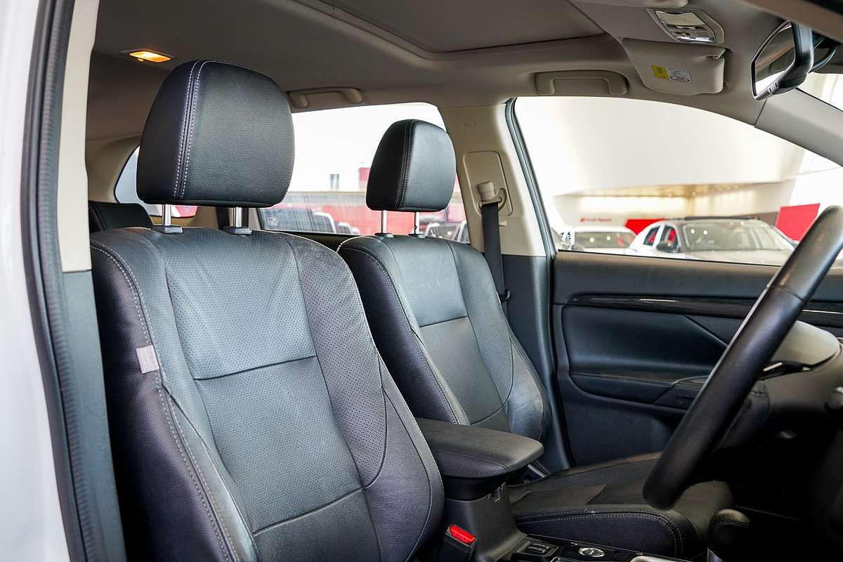 2017 Mitsubishi Outlander Exceed ZK