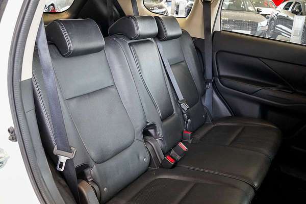 2017 Mitsubishi Outlander Exceed ZK