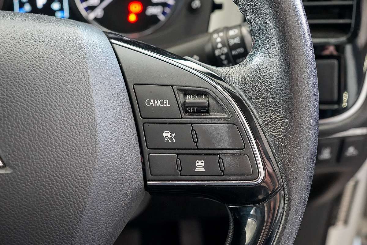 2017 Mitsubishi Outlander Exceed ZK