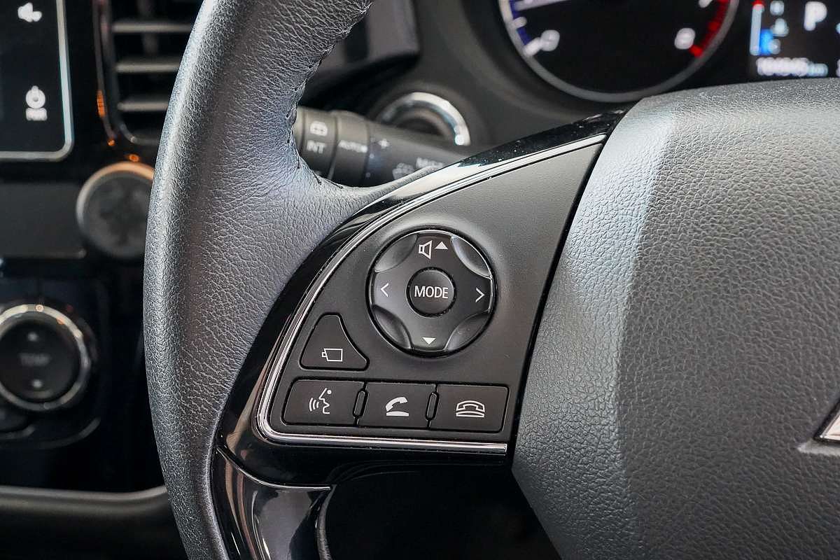 2017 Mitsubishi Outlander Exceed ZK