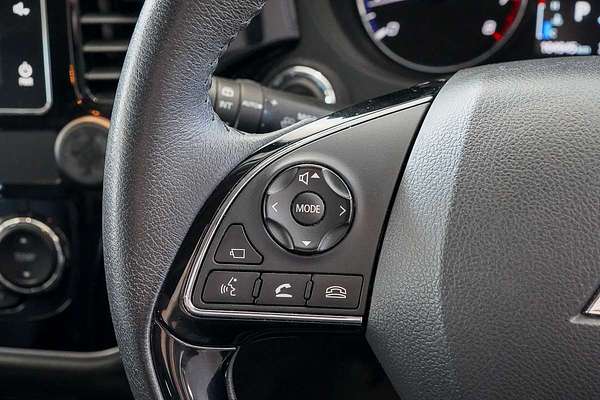 2017 Mitsubishi Outlander Exceed ZK