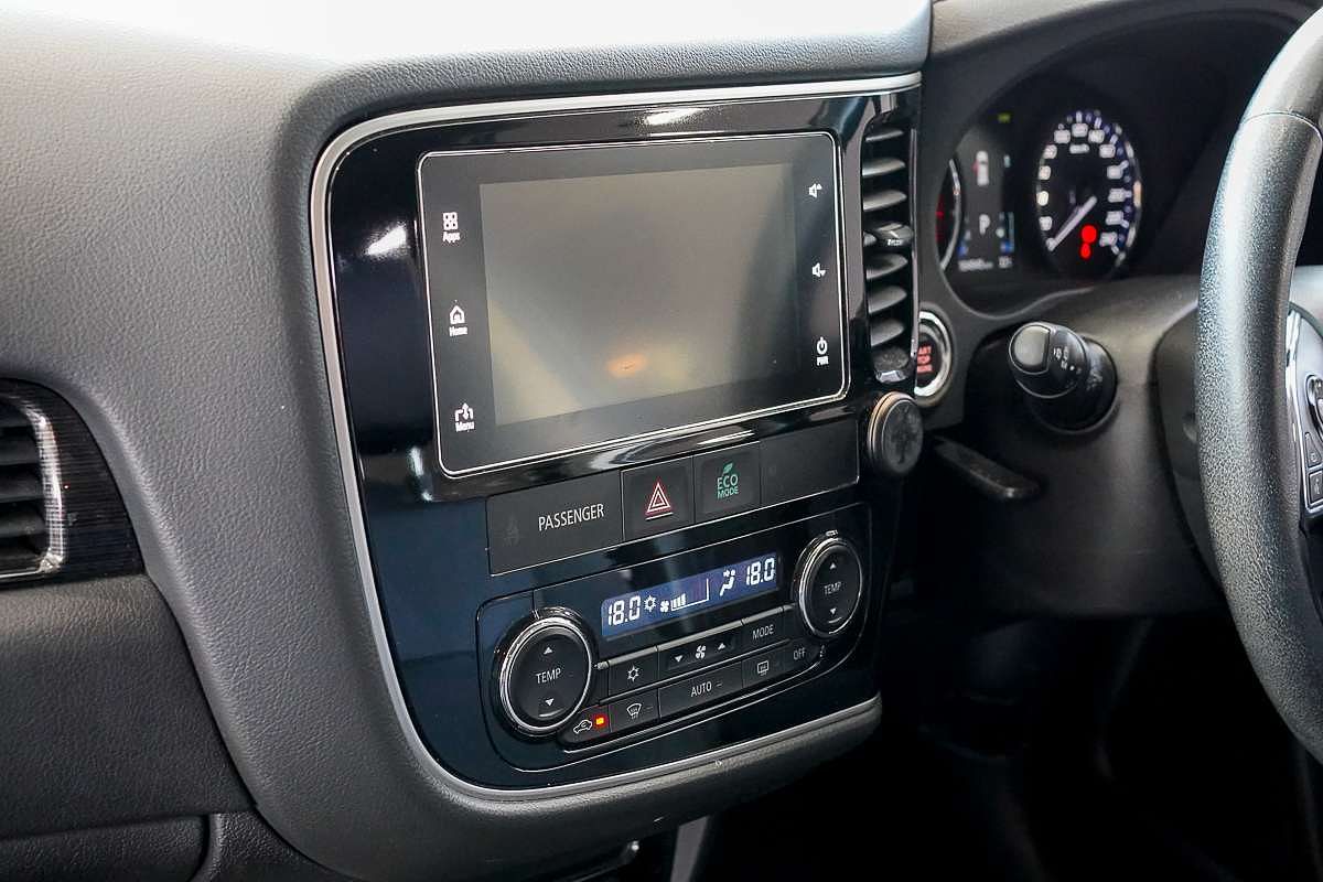 2017 Mitsubishi Outlander Exceed ZK