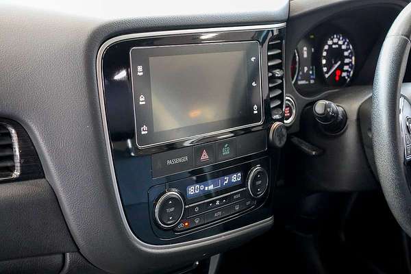 2017 Mitsubishi Outlander Exceed ZK