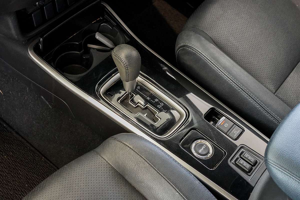 2017 Mitsubishi Outlander Exceed ZK