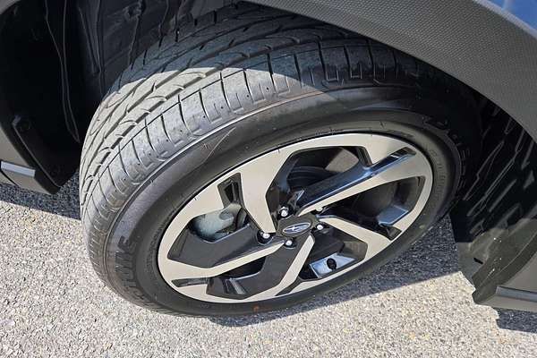 2024 Subaru Forester Hybrid S S5