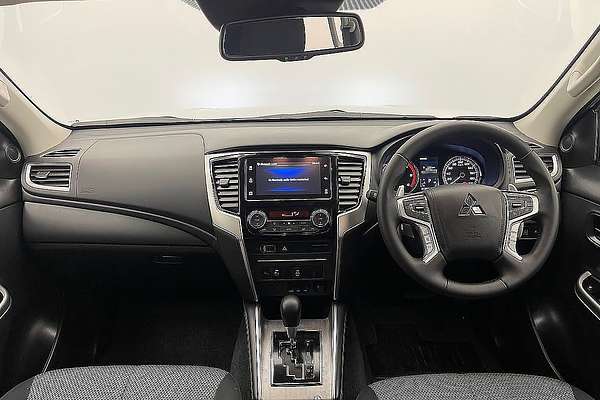 2023 Mitsubishi Triton GLS MR 4X4