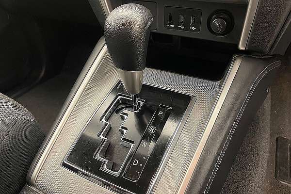 2023 Mitsubishi Triton GLS MR 4X4