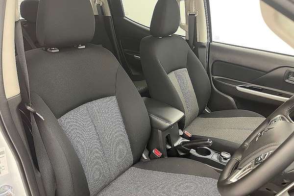 2023 Mitsubishi Triton GLS MR 4X4