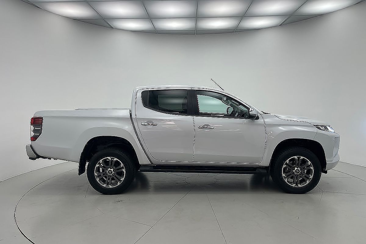 2023 Mitsubishi Triton GLS MR 4X4