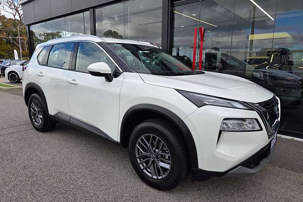 2025 Nissan X-TRAIL ST T33