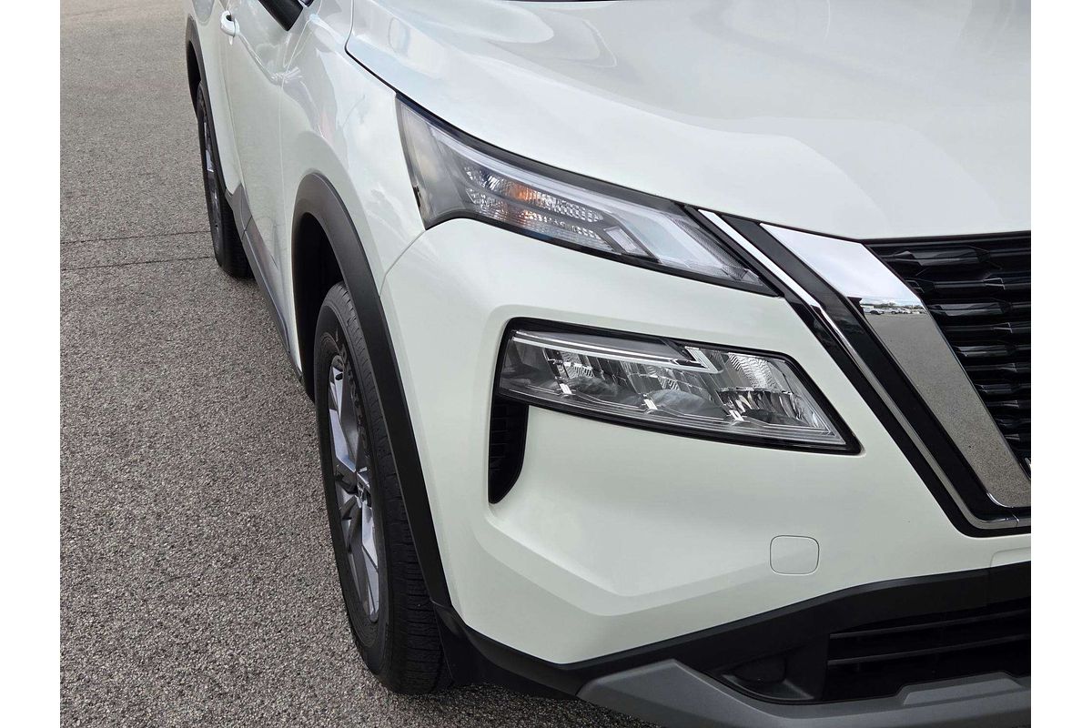 2025 Nissan X-TRAIL ST T33