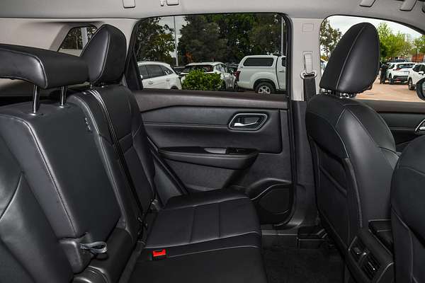 2023 Nissan X-TRAIL ST-L T33