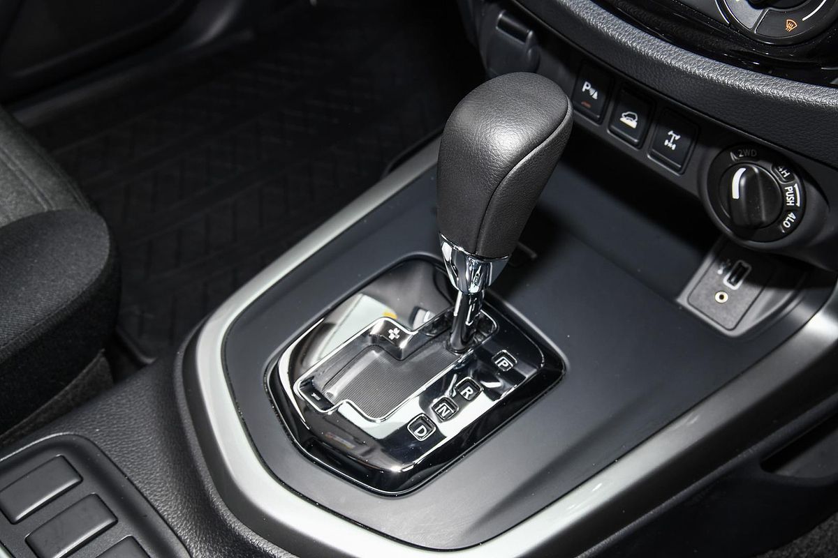 2024 Nissan Navara ST D23 4X4