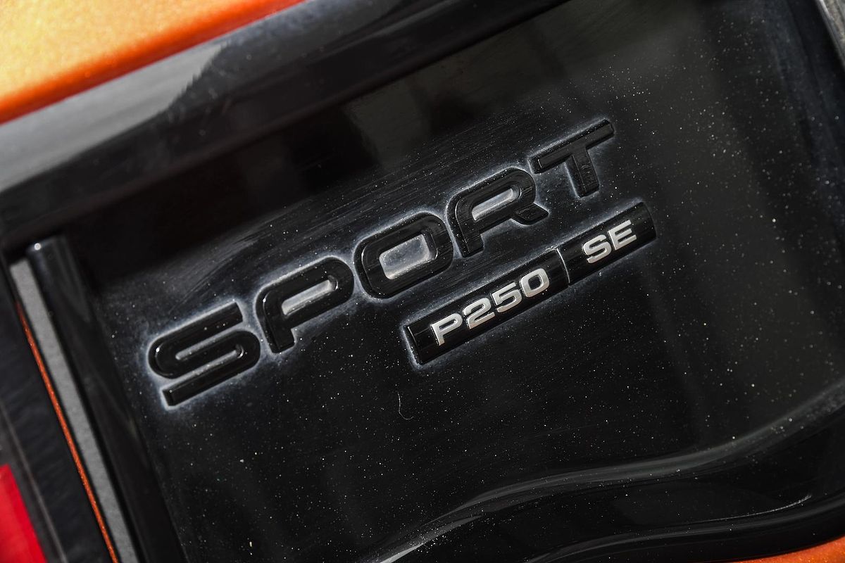 2020 Land Rover Discovery Sport P250 R-Dynamic SE L550