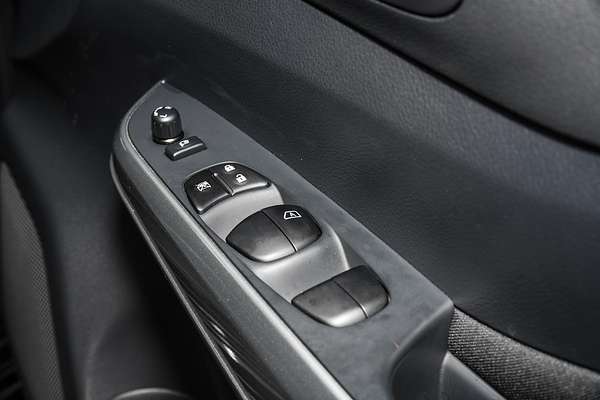2024 Nissan Navara ST D23 4X4