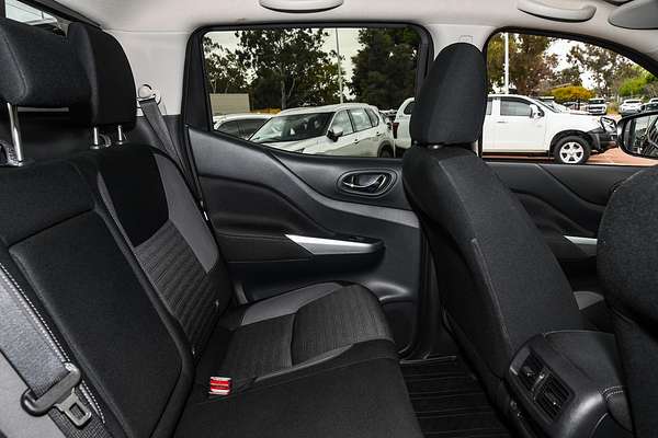 2024 Nissan Navara ST D23 4X4