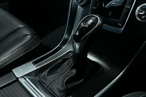 2015 Volvo XC60 D5 R-Design