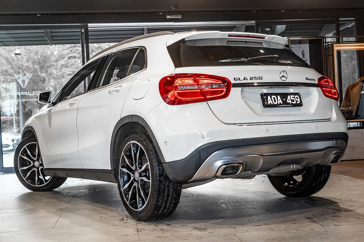 2015 Mercedes-Benz GLA-Class GLA250 X156