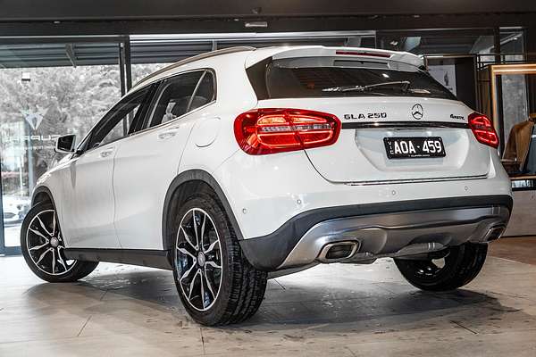 2015 Mercedes-Benz GLA-Class GLA250 X156