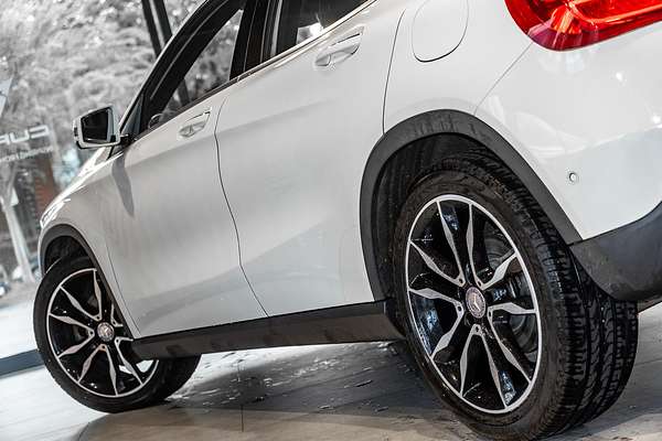2015 Mercedes-Benz GLA-Class GLA250 X156