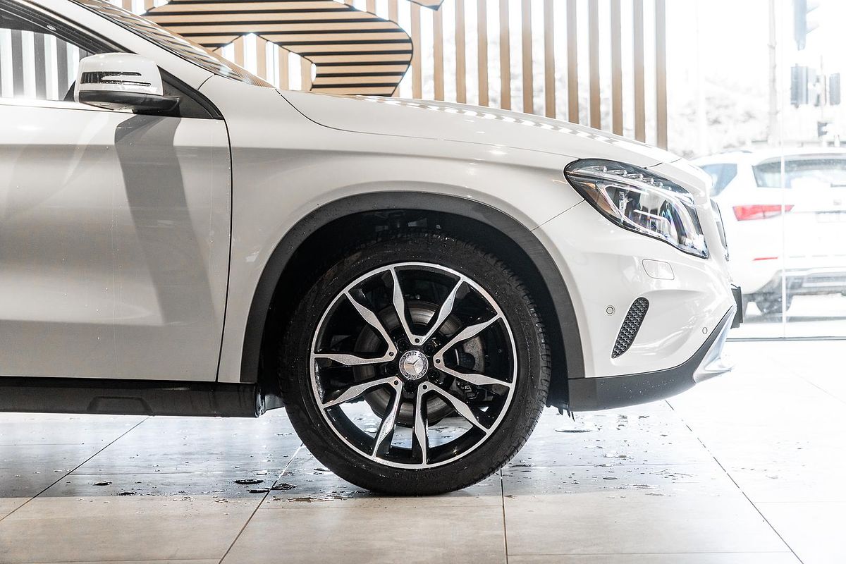2015 Mercedes-Benz GLA-Class GLA250 X156