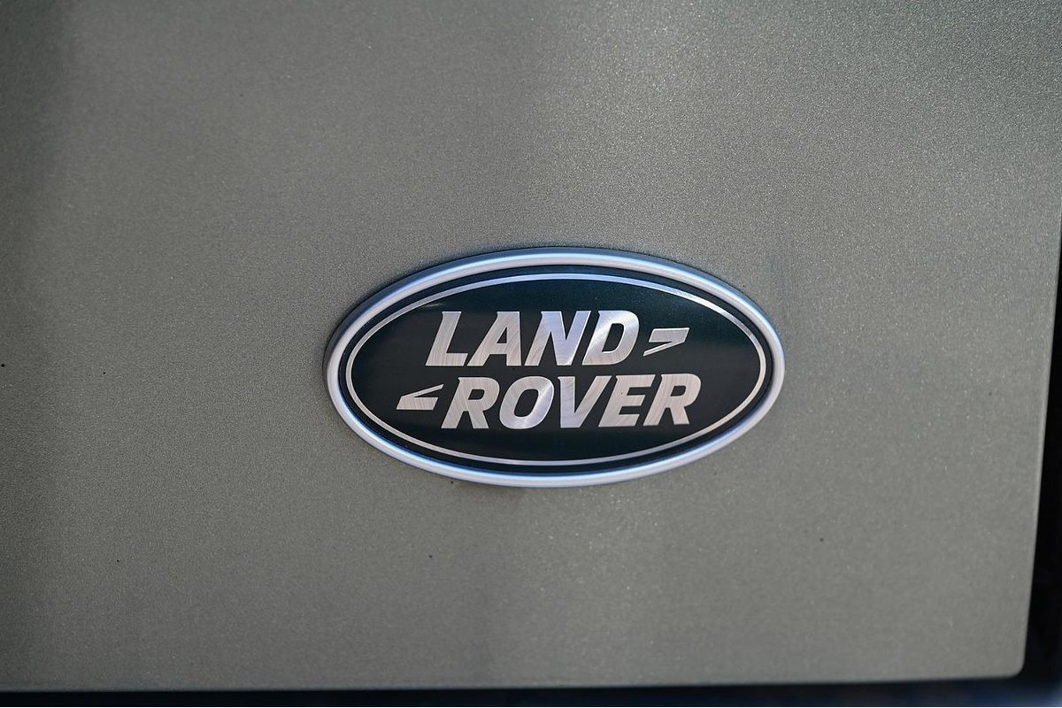 2020 Land Rover Defender 110 P400 S L663