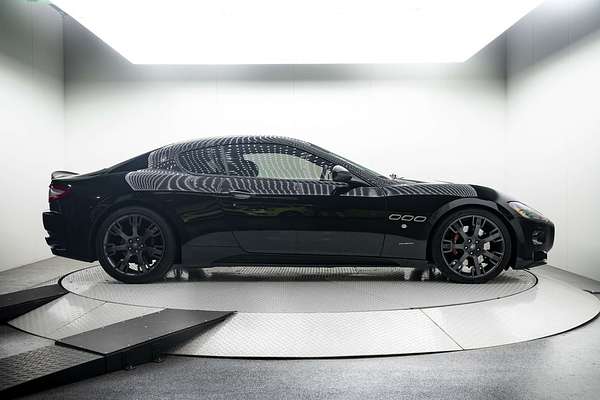 2010 Maserati GranTurismo S M145