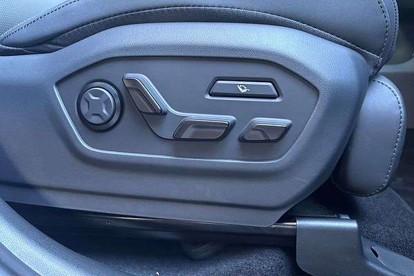 2025 Hyundai Santa Fe Hybrid Calligraphy MX5.V2