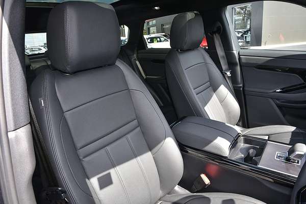 2025 Land Rover Range Rover Evoque P250 Dynamic SE L551