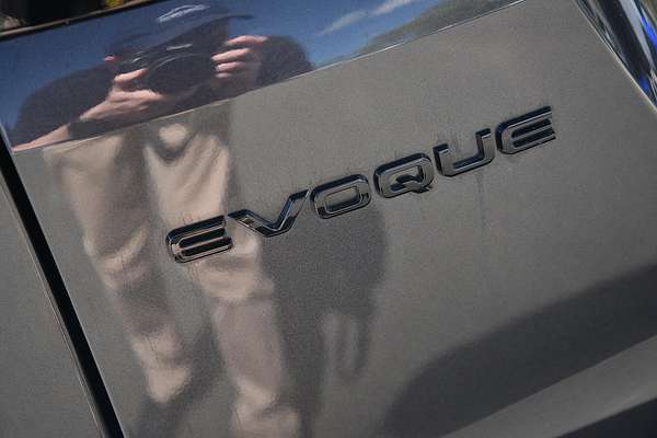 2025 Land Rover Range Rover Evoque P250 Dynamic SE L551