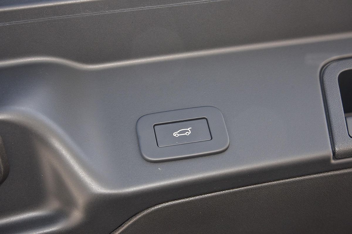 2025 Land Rover Range Rover Evoque P250 Dynamic SE L551