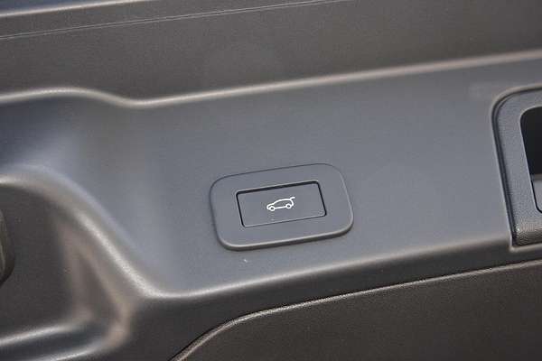 2025 Land Rover Range Rover Evoque P250 Dynamic SE L551