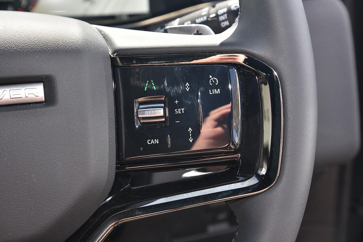 2025 Land Rover Range Rover Evoque P250 Dynamic SE L551