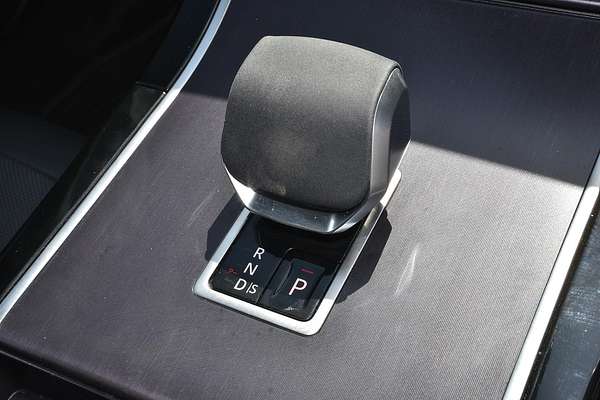 2025 Land Rover Range Rover Evoque P250 Dynamic SE L551