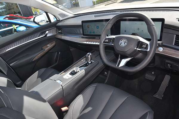 2025 MG QS Essence IS31