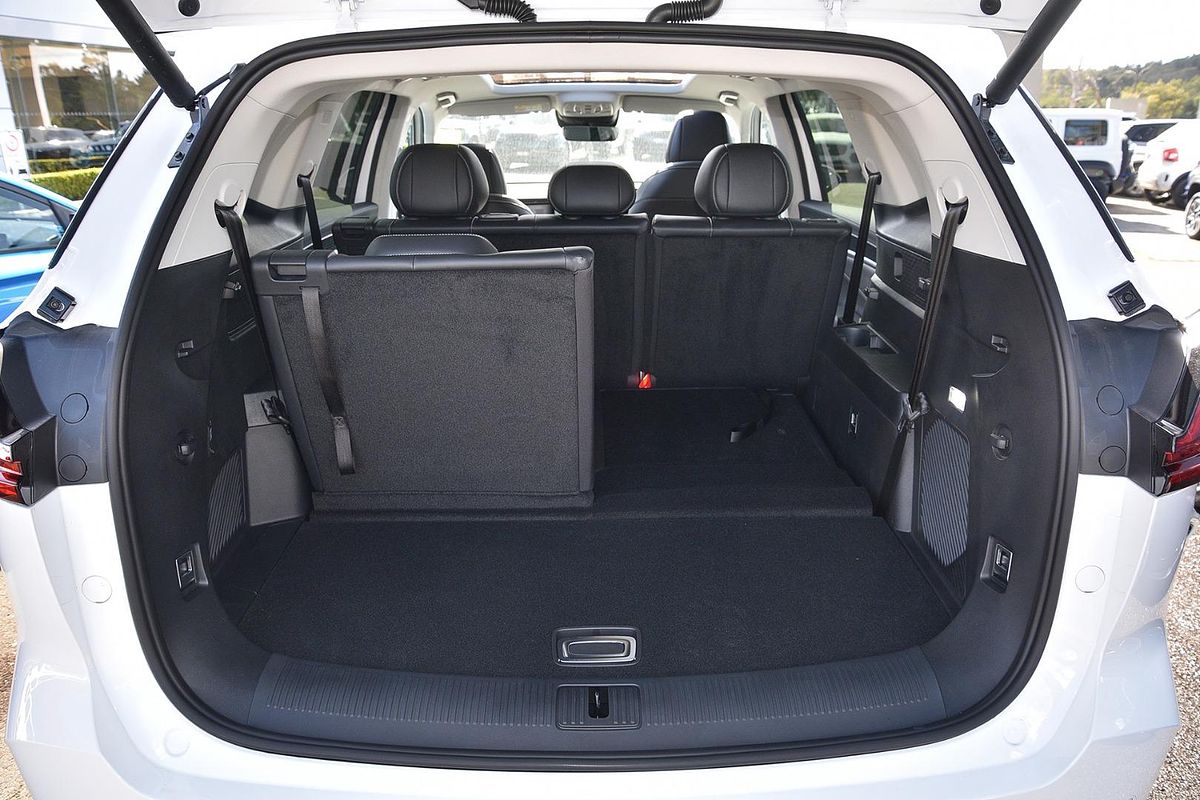 2025 MG QS Essence IS31