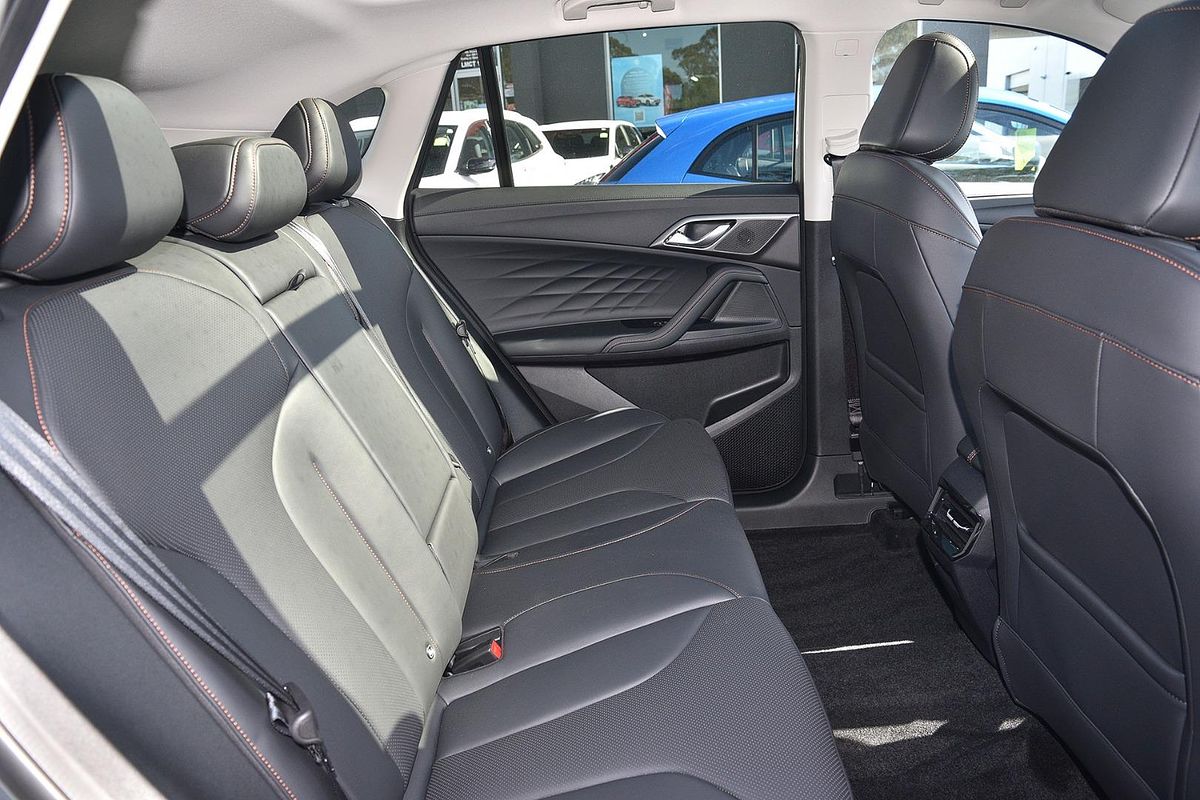 2025 MG HS Hybrid+ Essence AS33H