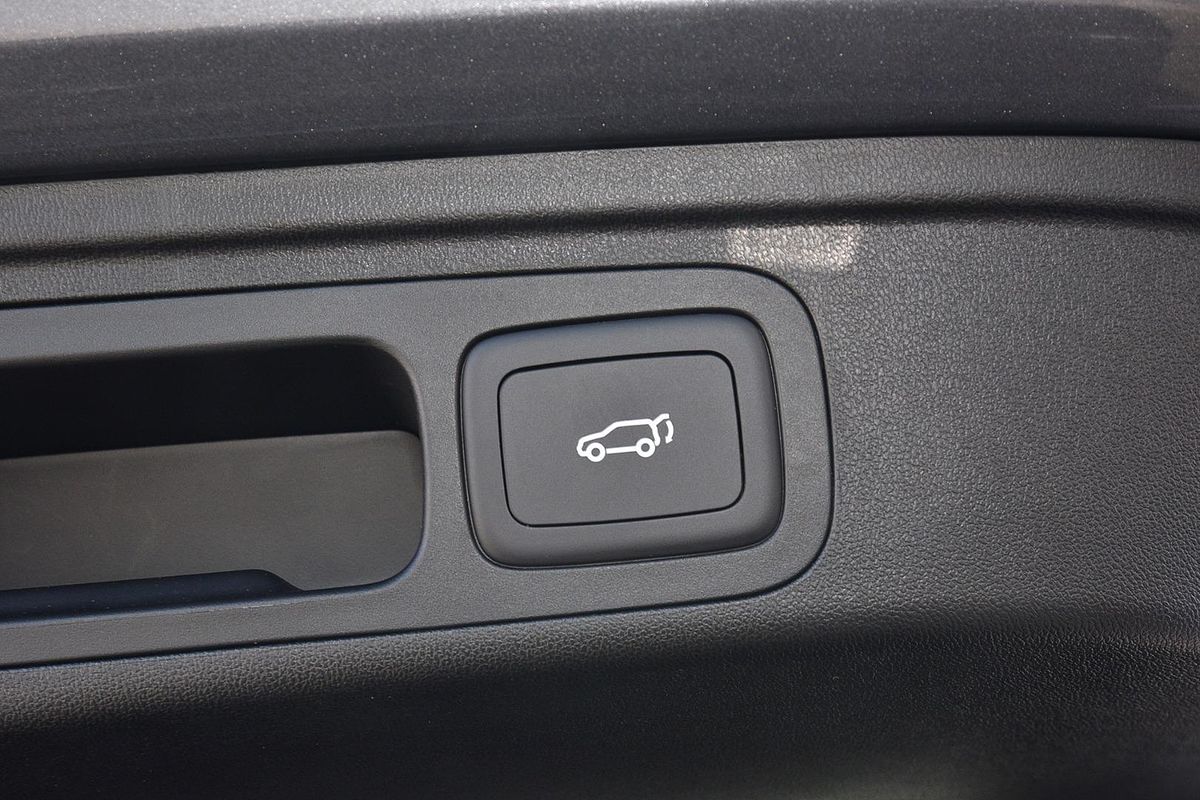 2025 MG HS Hybrid+ Essence AS33H