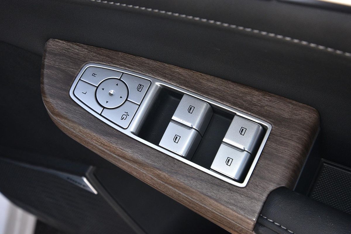 2025 MG QS Essence IS31